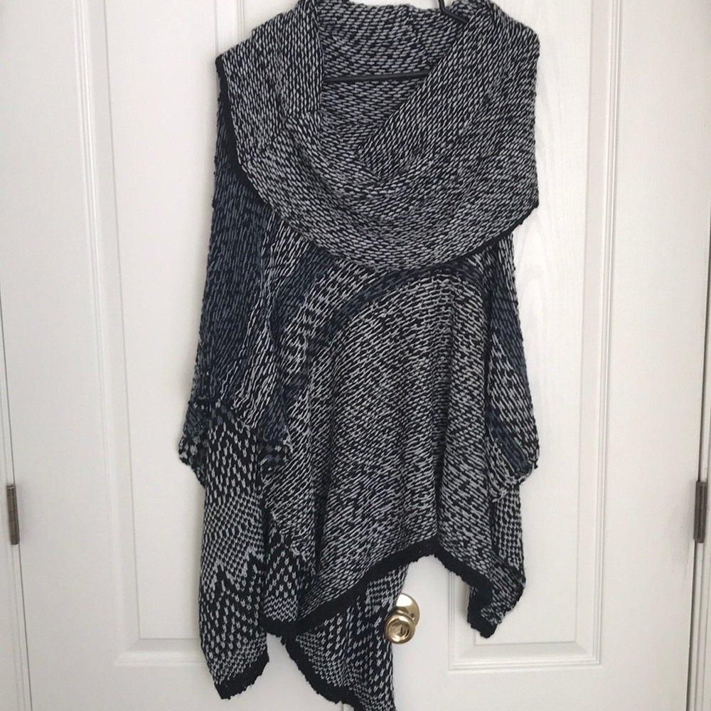Lovestitch Poncho
